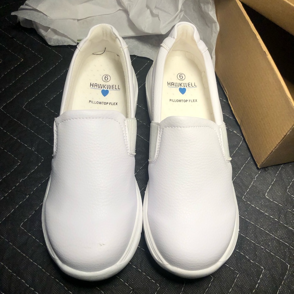 Hawkwell Women Size 6 White Slip Resistant Slip-On Nursing Shoes